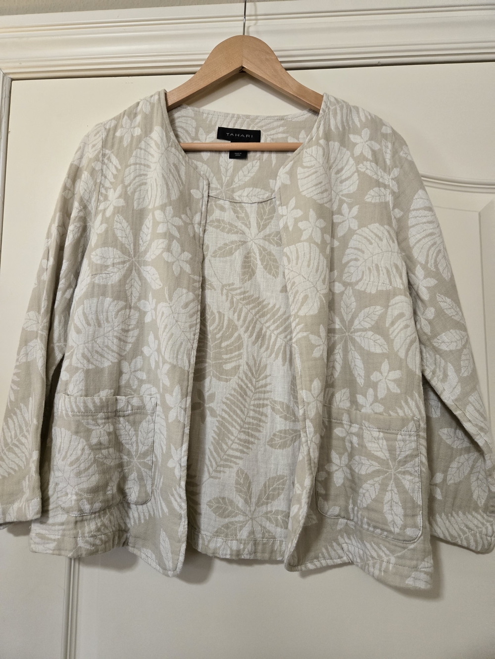 Tahari Cream and White Floral Open Jacket